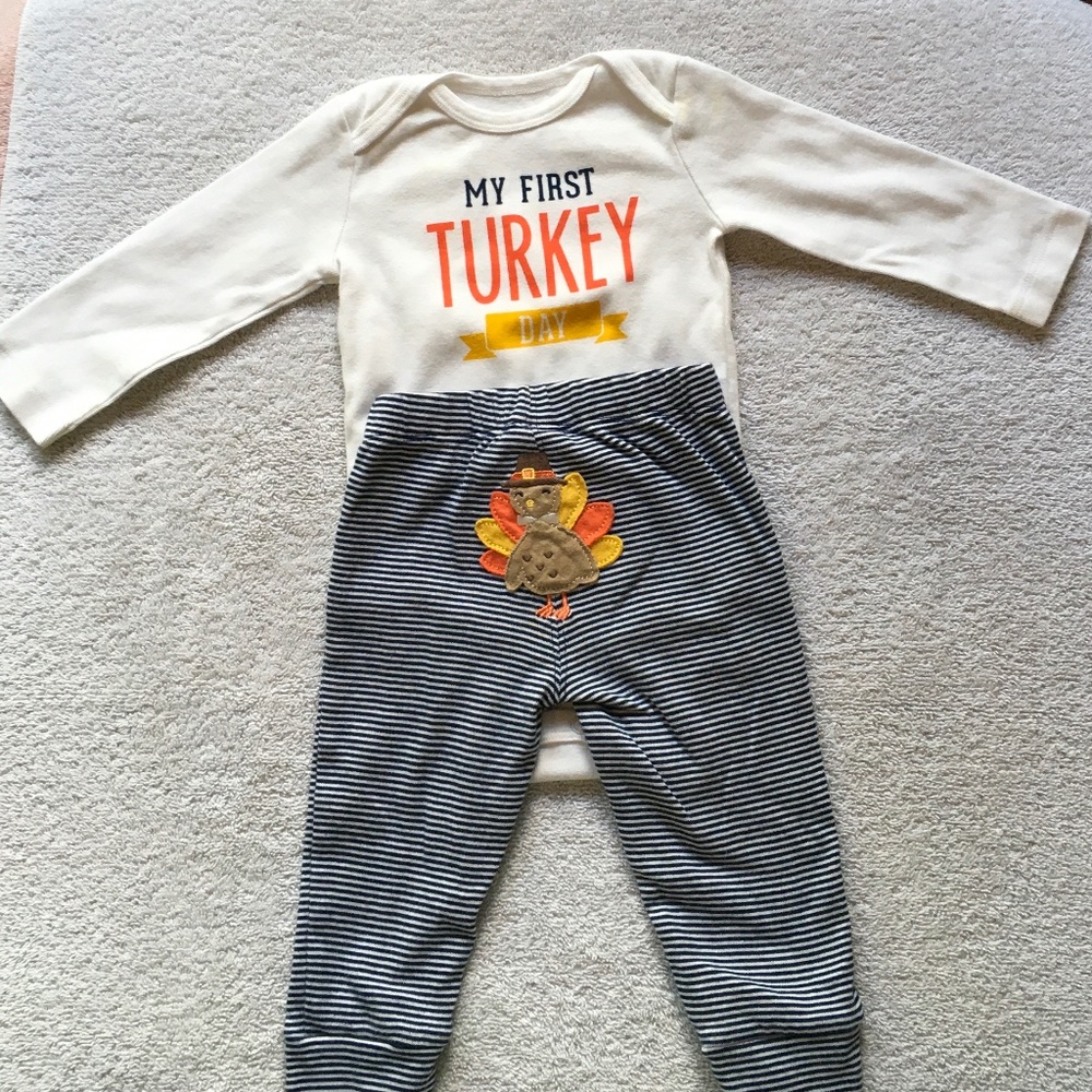 Carter’s pant set First Turkey Day so 9 mos